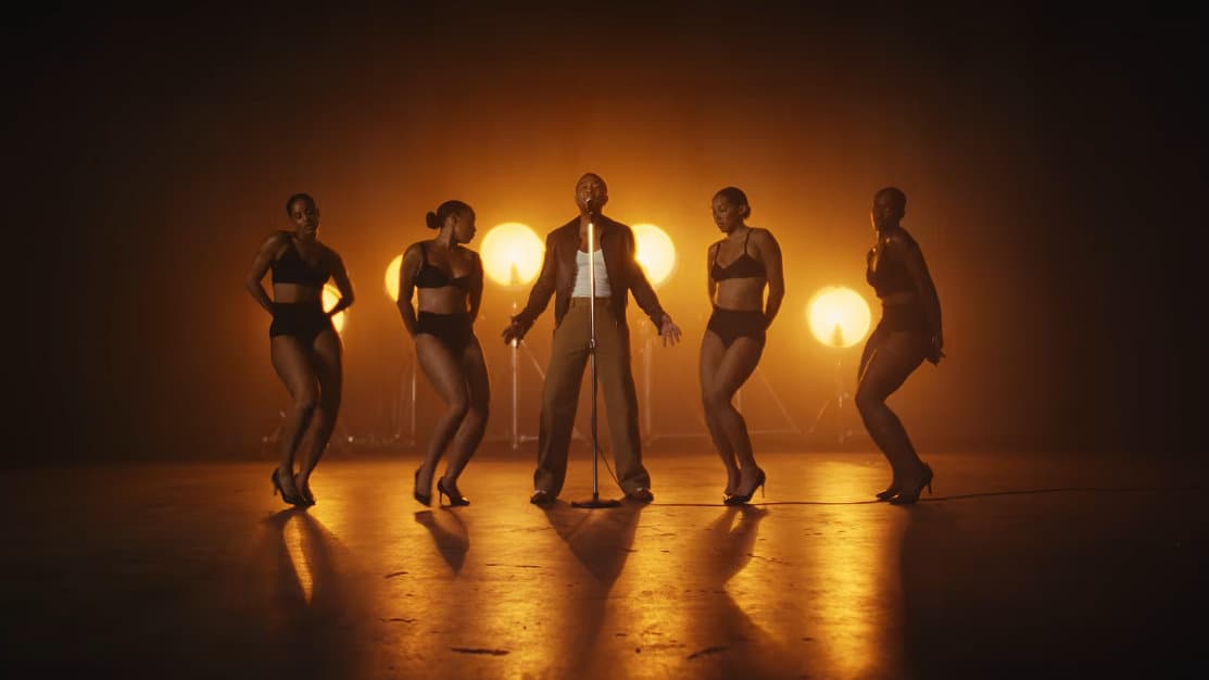 John Legend prekvapuje! Jeho novinka znie úplne inak, než čakáš