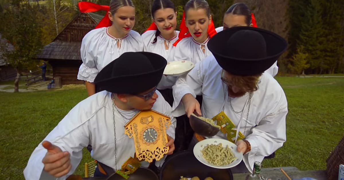 Skladba o tom, ako sa robia halušky, tu ešte nebola!