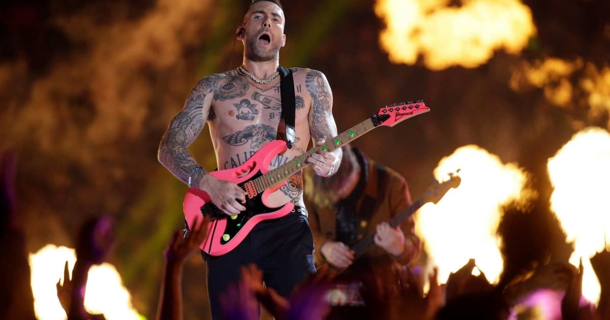 Polčas Super Bowl 2019 patril Maroon 5. Polonahý Adam Levine, lampióny a najznámejšie hity - taká bola ich veľkolepá šou!