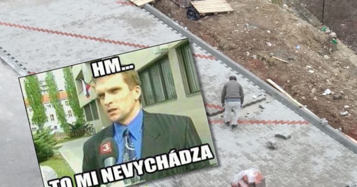 Na bratislavských internátoch dláždili parkovacie miesta. Na tejto fotke však niečo nevychádza