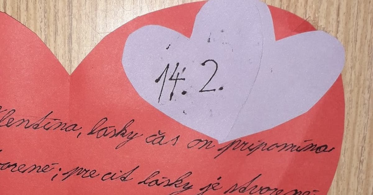 Na Valentína chcela potešiť aj svojich susedov: „Drobnosťou vo výťahu“