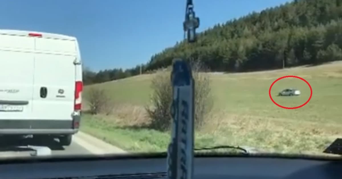 VIDEO: Vodič z okolia Prešova posunul level toho, ako sa dá obísť kolóna