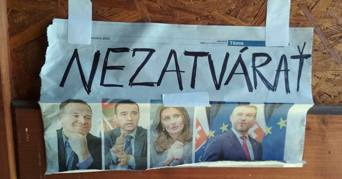 Prišiel domov a na dverách zbadal tento odkaz. Požiadal tak mamu o vysvetlenie!