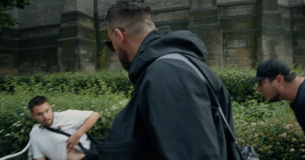 EGO zažil pri natáčaní nového klipu ťažké chvíle. Člena štábu napadli nožom...