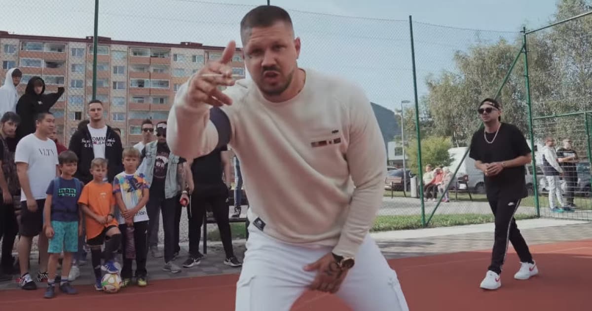 Slovenský YouTube ovládol Momo a jeho novinka „Celý Hood“