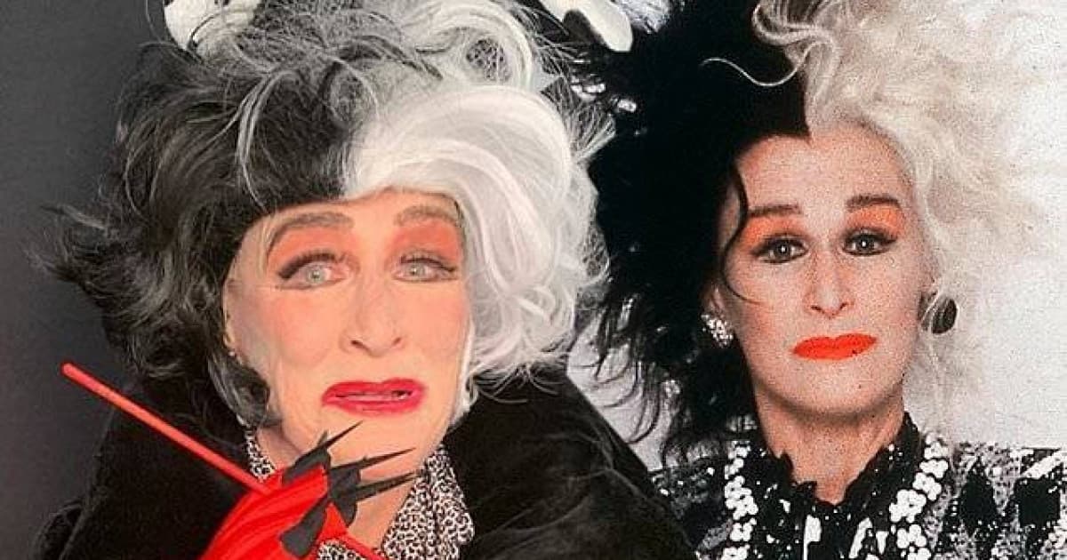 Cruella de Vil zo 101 dalmatíncov si doma vyrobila lacnú verziu svojho kostýmu. Podporila tak dobrú vec