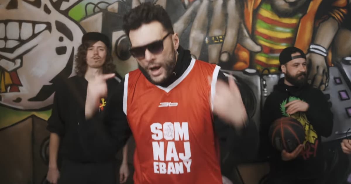 Smola a Hrušky prichádzajú s novou Vakcínou. Presne tak sa volá ich nová skladba!