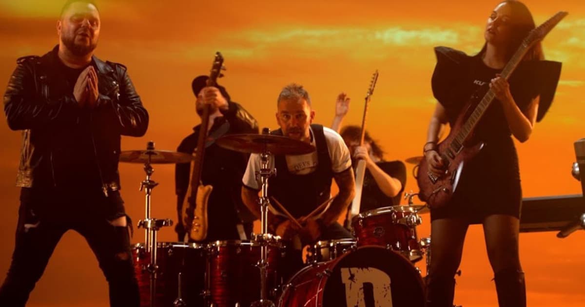 Kulyho Desmod po roku prichádza s rockovo-emotívnym songom „Chcem viac“!
