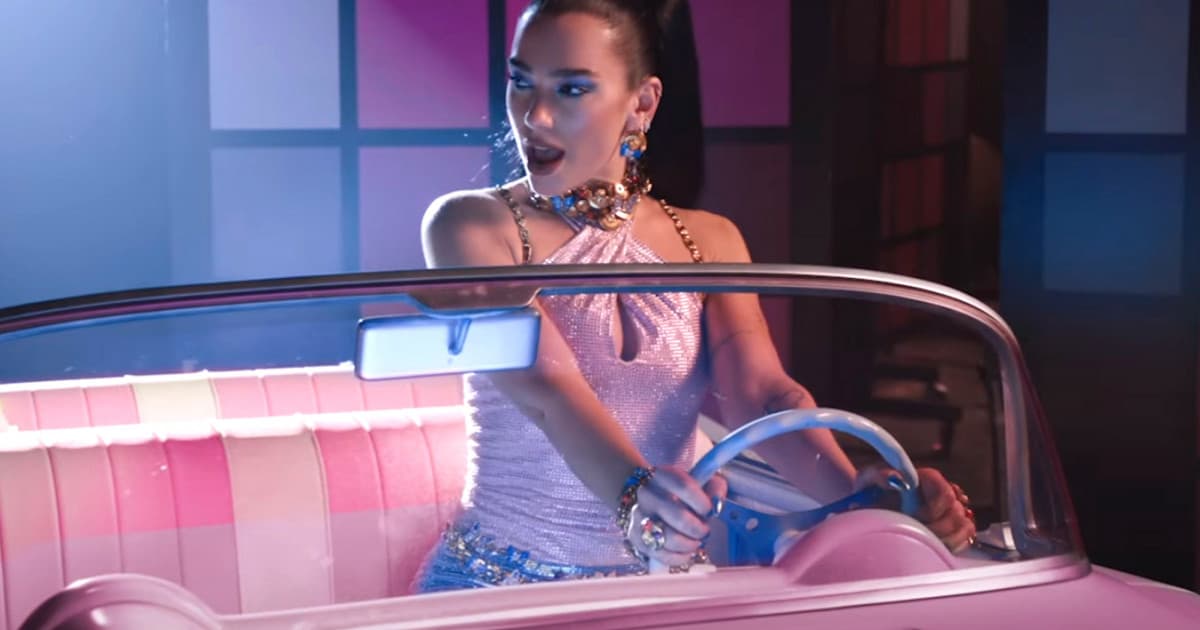 Konečne! Dua Lipa zverejnila videoklip k titulnej piesni filmu Barbie