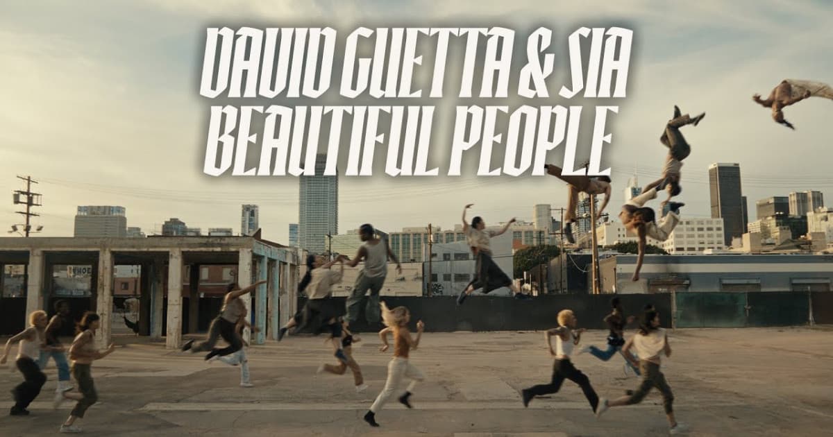 David Guetta & Sia predstavili videoklip plný emócií a tanca
