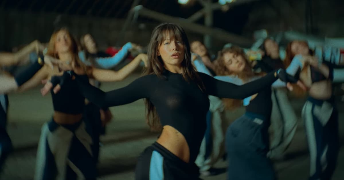Sara Rikas predstavila klip skladbe "Ups and downs"