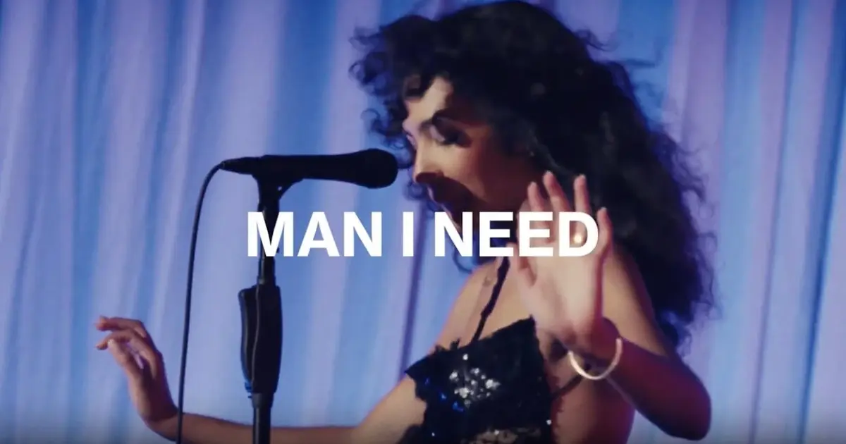 Olivia Dean ukázala silu naživo: „Man I Need“ z Brooklynu je zážitok